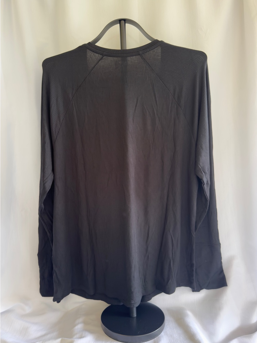Aerie Thumbs Up Black Top XL - Picture 2 of 7